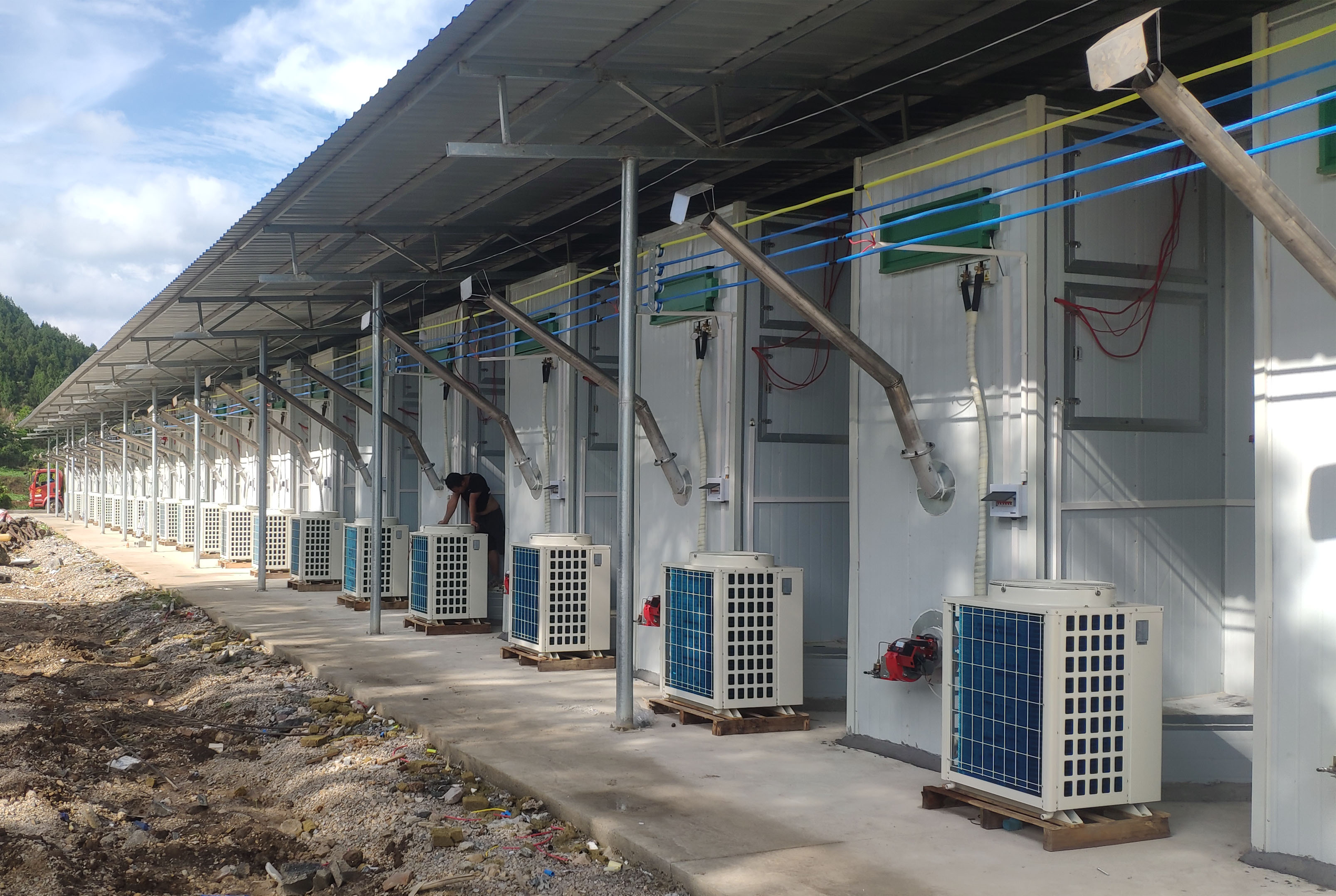 湖南花垣 油電混合烤房